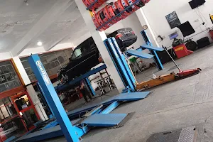 Meepura Wheel Alignment Centre image