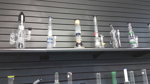 Vaporizer Store «Still Smokin Smoke Shop & Vape Bar», reviews and photos, 6359 Westheimer Rd, Houston, TX 77057, USA