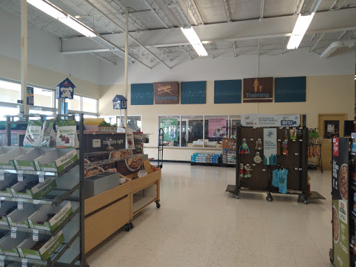 Pet Supply Store «Petco Animal Supplies», reviews and photos, 3150 Erie Blvd E #500, Syracuse, NY 13214, USA