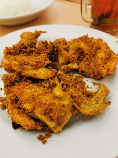 Ayam Goreng Pikanto