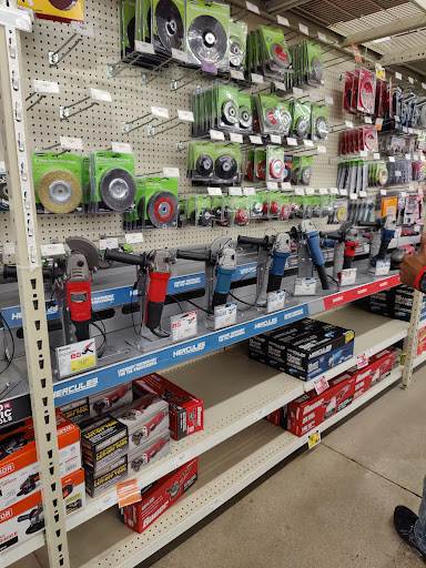 Hardware Store «Harbor Freight Tools», reviews and photos, 1102 W Arbrook Blvd # 104, Arlington, TX 76015, USA