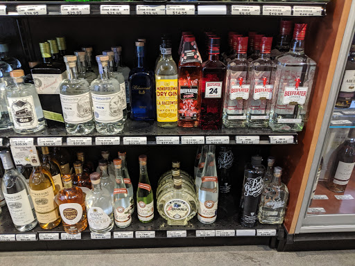 Liquor Store «Pearl Specialty Market & Spirits», reviews and photos, 900 NW Lovejoy St, Portland, OR 97209, USA