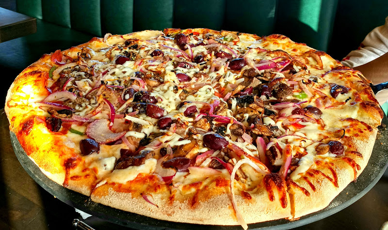 #6 best pizza place in Kissimmee - Pie Fection
