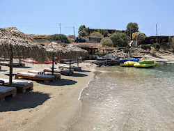 Φωτογραφία του Παραλία Μπούρι μερική επαναδιάταξη περιοχής
