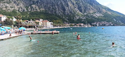 Photo de Risan Public Beach avec un rivage droit