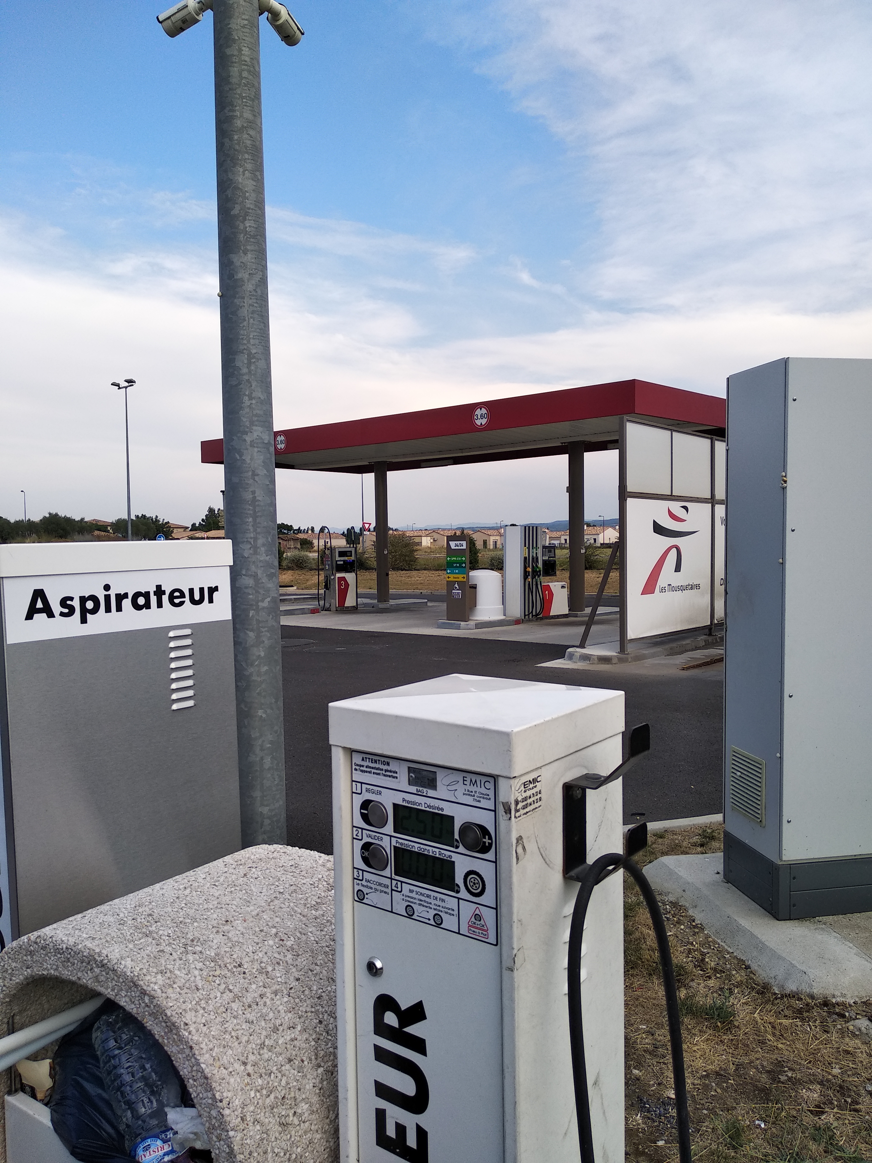 Photo n° 2 de l'avis de Tato-pougnet.a fait le 12/08/2018 à 16:47