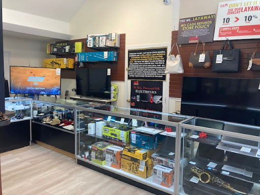 Pawn Shop «Gem Pawnbrokers», reviews and photos, 430 Middle Country Rd, Selden, NY 11784, USA