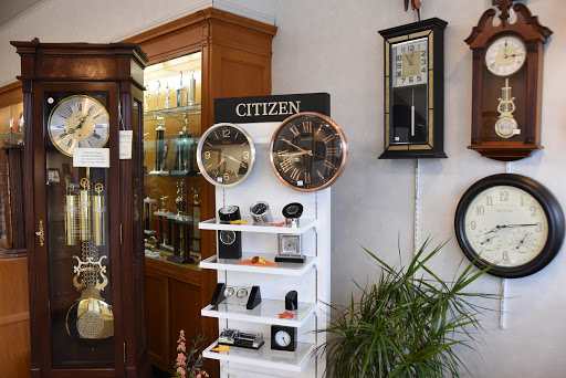 Jewelry Store «Krail Jewelry Store Inc», reviews and photos, 105 N Main St, Fond du Lac, WI 54935, USA