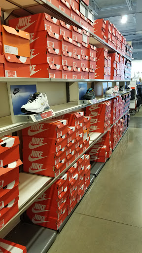 Clothing Store «Nike Factory Store», reviews and photos, 7105 Mills Civic Pkwy #140, West Des Moines, IA 50266, USA