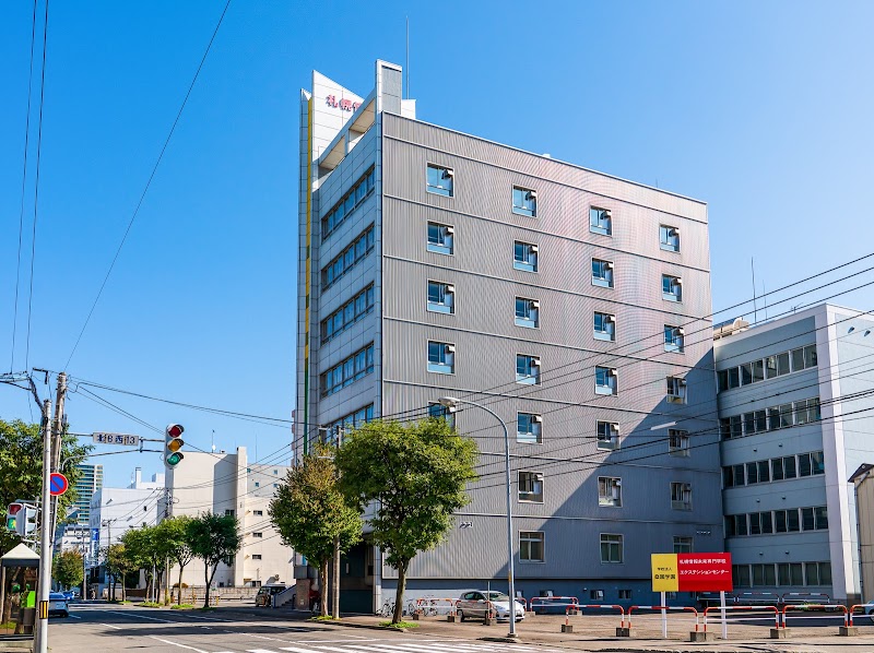札幌情報未来専門学校 北海道札幌市中央区北 専門学校 グルコミ