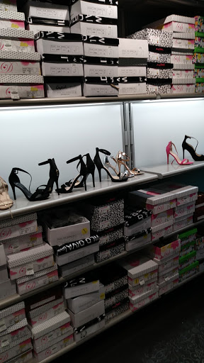 Clothing Store «Discovery Clothing Company», reviews and photos, 660 Centerview Blvd, Kissimmee, FL 34741, USA