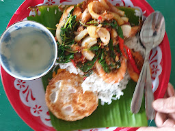 ครัวในบ้าน : กะเพราถาด หมูย่างปลาร้า และข้าวราดแกง ขนมจีน