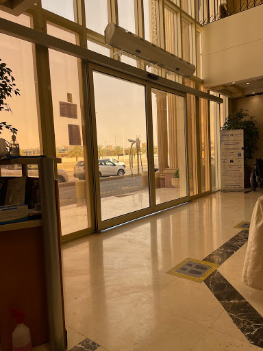 مركز الحكماء التخصصي للعيون في الرياض 3