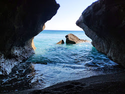 Foto von Ammoudi beach befindet sich in natürlicher umgebung