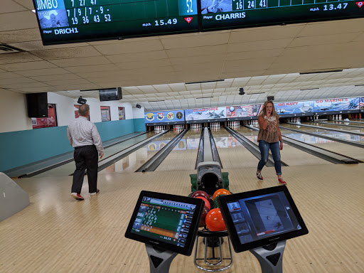 Bowling Alley «MacDill Lanes Bowling Center», reviews and photos, 8216 Hangar Loop Dr, Tampa, FL 33621, USA