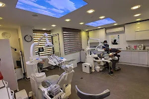 مطب دندانپزشکی دکتر پیام حیاتی image