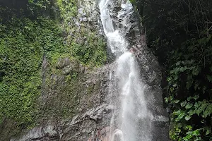 Yeh Mampeh Waterfall image