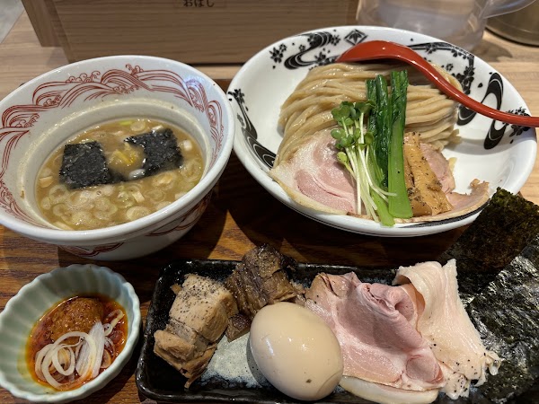 別邸 たけ井 なんばラーメン一座店 Osaka Namba ramen