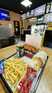 Plats et boissons du Restaurant de hamburgers Pépé Santana Paris 15 - n°12