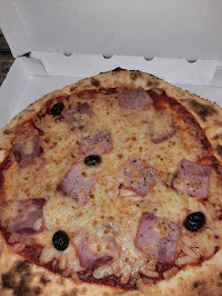 Pepperoni du Pizzas à emporter Sunny Pizzas à Soucieu-en-Jarrest - n°1