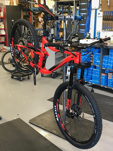 Bicycle Store «Giant Scottsdale», reviews and photos, 2902 N 68th St #120, Scottsdale, AZ 85251, USA