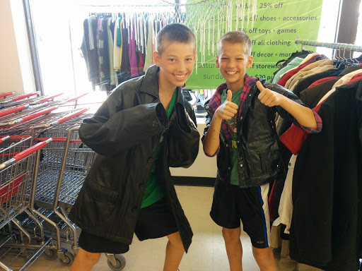 Thrift Store «Common Threads - Thrift, Decor, and More», reviews and photos, 22049 Lorain Rd, Fairview Park, OH 44126, USA