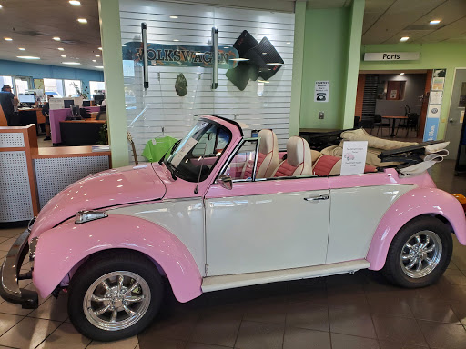 Volkswagen Dealer «Capitol Volkswagen», reviews and photos, 911 Capitol Expressway Auto Mall A, San Jose, CA 95136, USA