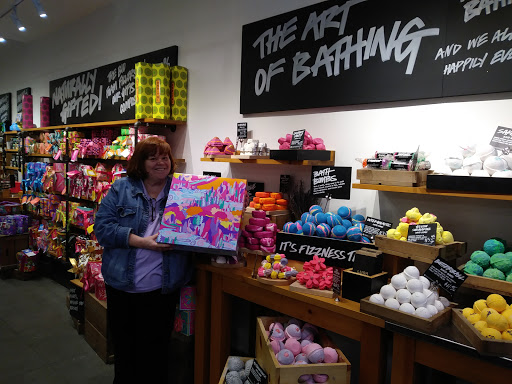 Cosmetics Store «Lush», reviews and photos, 3251 20th Ave, San Francisco, CA 94132, USA