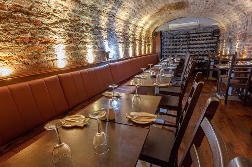 La Caverna Restaurant and Wine Bar