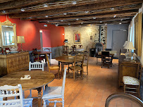 Atmosphère du Restaurant français Le Salignon Restaurant - Bar à Vesdun - n°1