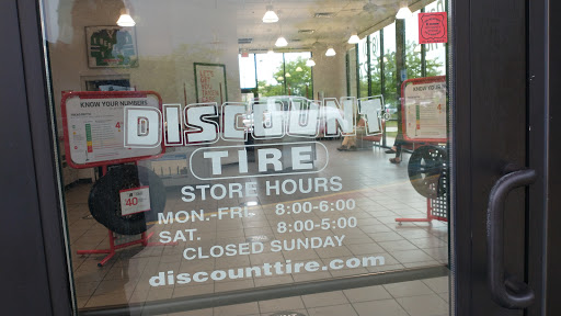 Tire Shop «Discount Tire Store - Brighton, MI», reviews and photos, 6850 Whitmore Lake Rd, Brighton, MI 48116, USA