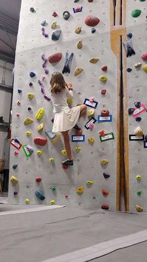 Gym «Gold Crush Climbing Gym», reviews and photos, 124 Clydesdale Ct d, Grass Valley, CA 95945, USA
