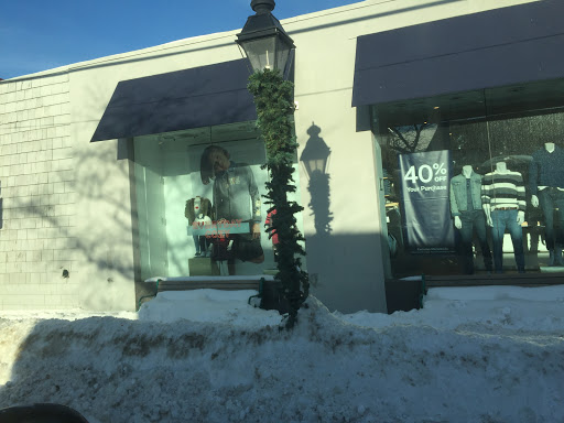 Clothing Store «Gap», reviews and photos, 100 Arden Pl, Port Jefferson, NY 11777, USA