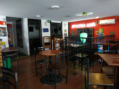 Pepperland Bar Santa Isabel