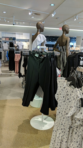 Clothing Store «H&M», reviews and photos, 410 Palladio Pkwy, Folsom, CA 95630, USA