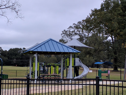 Golf Course «Webb Park Golf Course», reviews and photos, 1351 Country Club Dr, Baton Rouge, LA 70806, USA