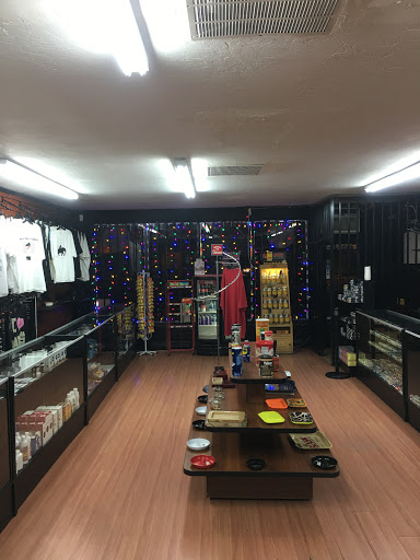 Tobacco Shop «In The Cut Smoke Shop», reviews and photos, 1424 N 32nd St, Phoenix, AZ 85008, USA