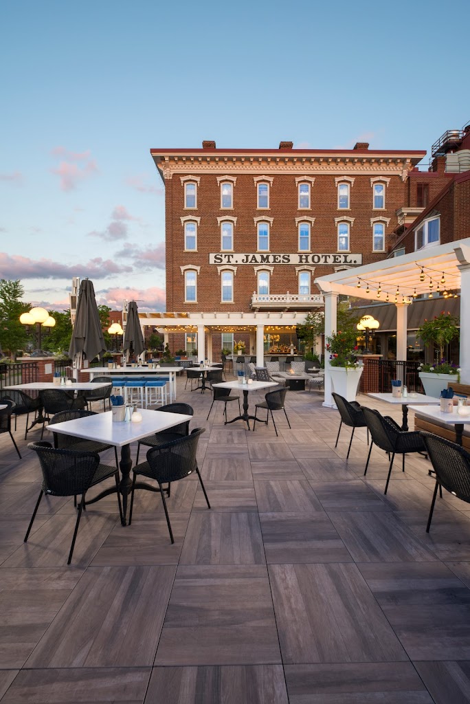 Scarlet Kitchen & Bar 55066