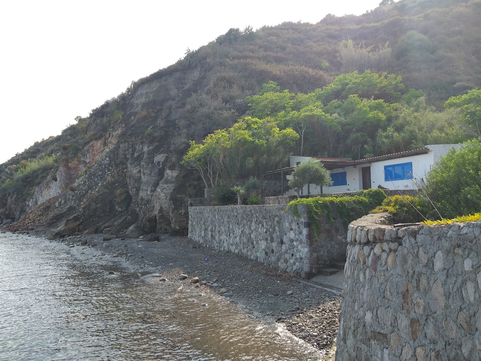 Foto de Secca Beach con guijarros grises superficie
