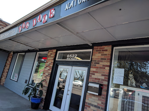 Pet Supply Store «Dog Daze Natural Pet Market», reviews and photos, 105 S Meridian B, Puyallup, WA 98371, USA