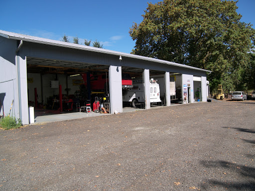 Huddle Automotive Inc in Cottage Grove, Oregon