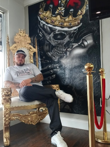 Explore cool stick and poke tattoo ideas, creative tattoo ideas in Abilene, available at Freshink tattoo studio