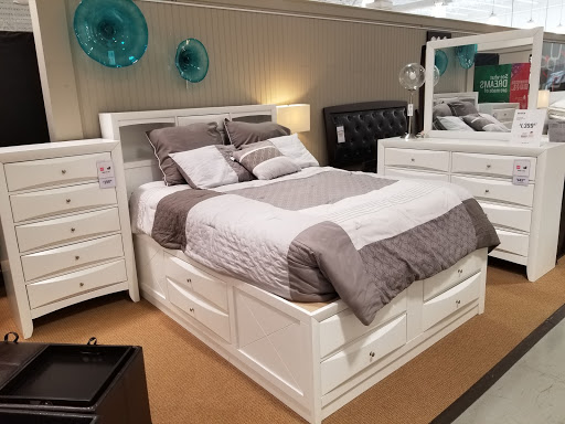Furniture Store «Value City Furniture», reviews and photos, 4095 Richmond Rd, Warrensville Heights, OH 44122, USA