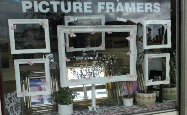All Frames & Mirrors