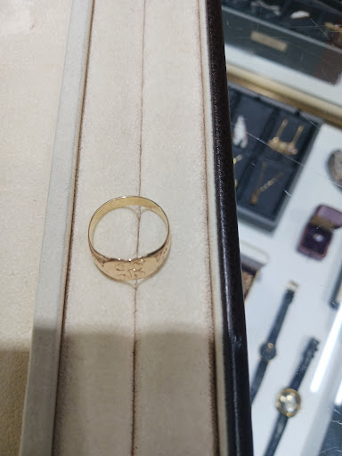 Jewelry Store «Gold Galore Diamond Center», reviews and photos, 10216 FL-52, Hudson, FL 34669, USA