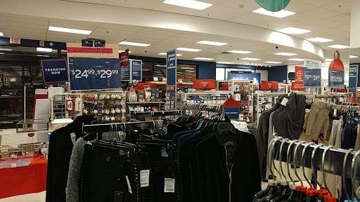 Department Store «Marshalls», reviews and photos, 2544 N Narragansett Ave, Chicago, IL 60707, USA