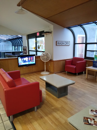 Car Wash «Foam & Wash Car Wash, Dog Wash & Laundromat», reviews and photos, 1520 U.S. 9, Wappingers Falls, NY 12590, USA