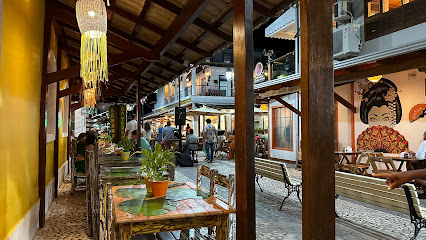 Restaurante Banana da Terra - Rua Rui Barbosa, Beco das Garrafas, 171 - Centro, Prado - BA, 45980-000, Brazil