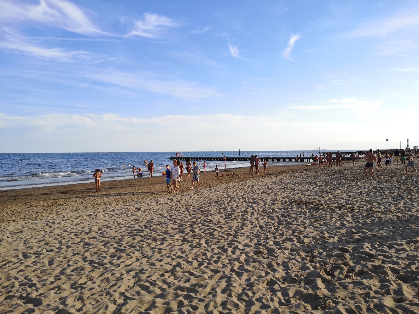 Foto de Spiaggia del Faro área de complejo turístico de playa