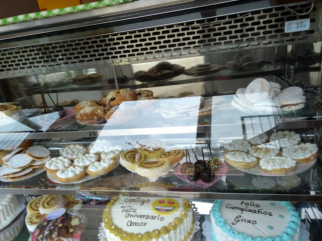 Opiniones de Pastelería Artesanal Yeyita mía en Licantén - Tienda de ultramarinos
